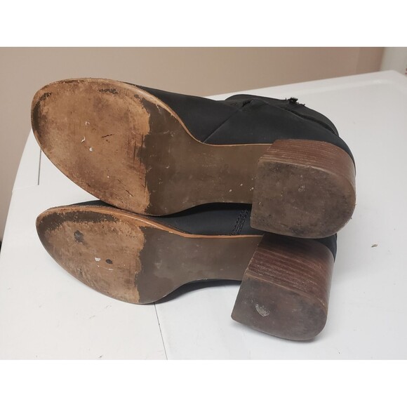 UGG Women’s Black Leather Chunky Heel Round Toe Ankle Boots Size 9 PO Good - Picture 11 of 11